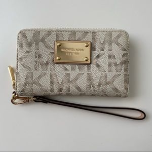 Michael Kors Wristlet/Wallet